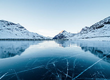 斯洛特辟谣埃基蒂克因红牌罚款：他还年轻，他已意识到错误