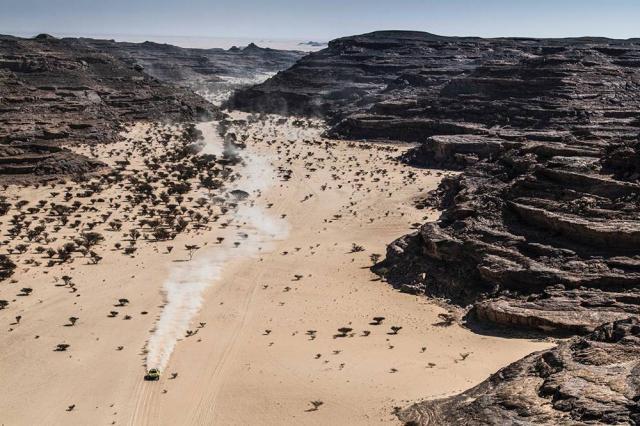 开云官方平台-达喀尔SS10：彼得汉塞尔夺赛段冠军 韩魏排名第28